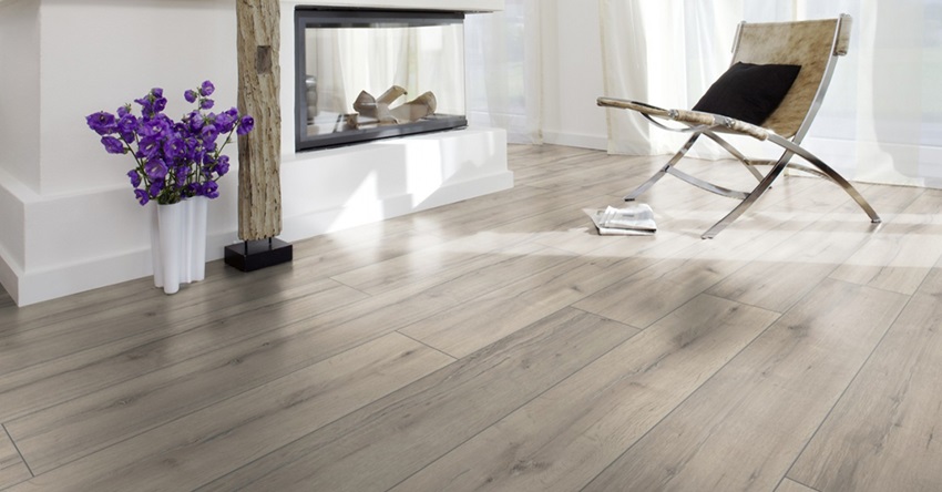 So sánh chi tiết sàn gỗ công nghiệp và sàn nhựa giả gỗ.