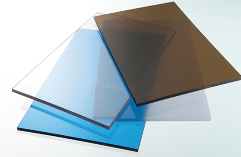 Tấm poly trong suốt là gì?